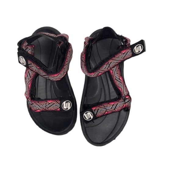 Seven Sandals - Picture 2 of 3